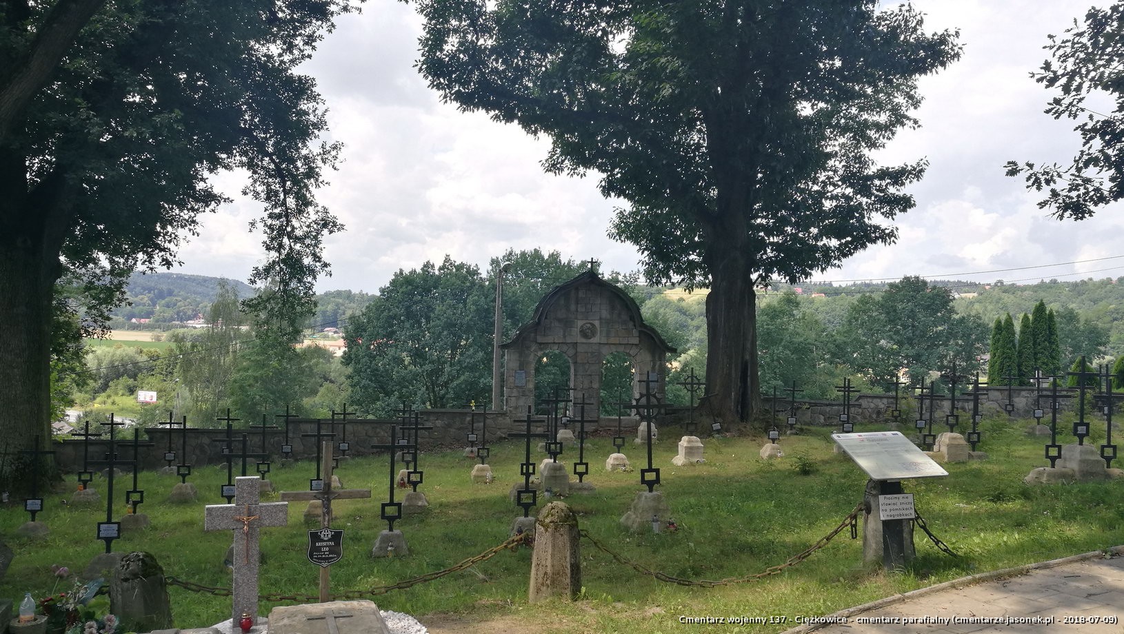 Cmentarz wojenny z I wojny nr 137 - Ciężkowice - cmentarz parafialny