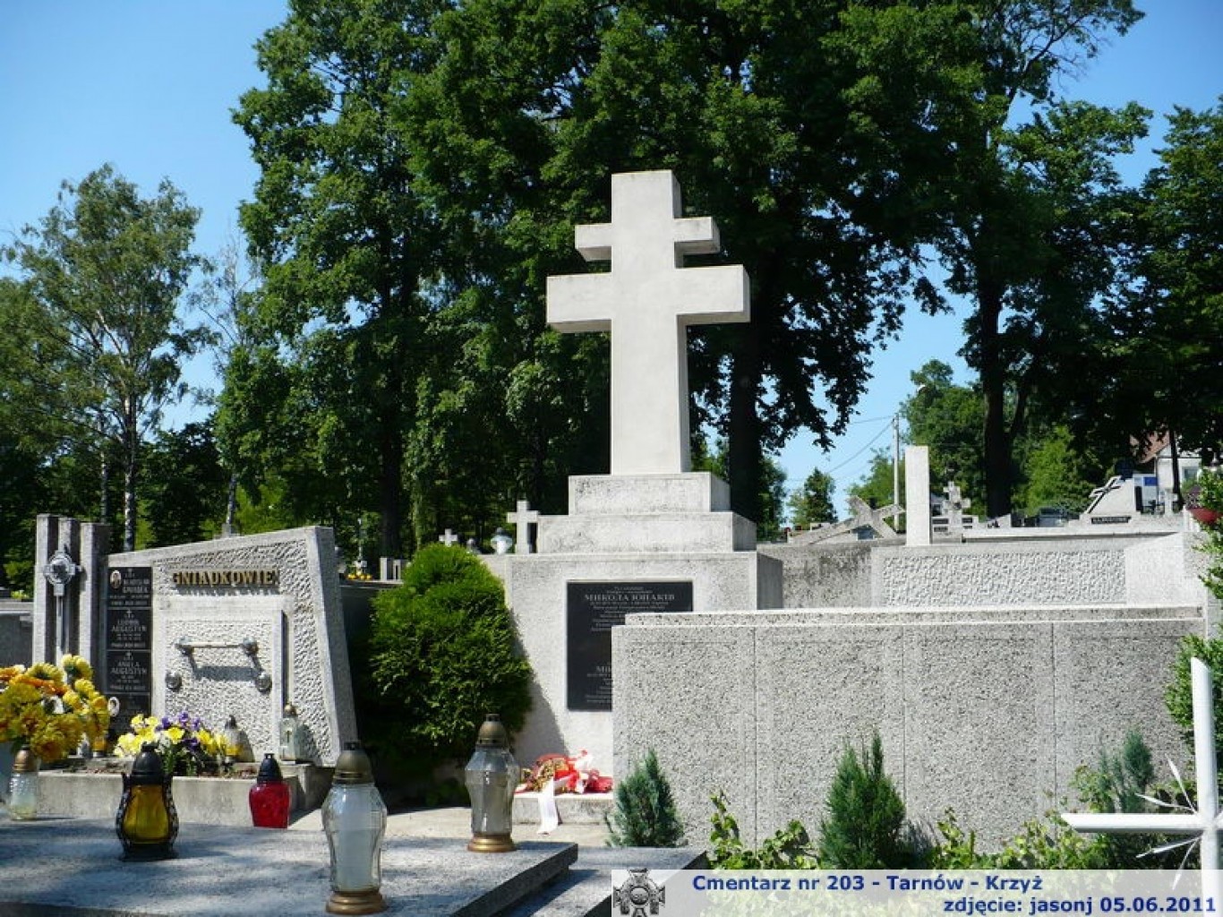 Cmentarz wojenny z I wojny nr 203 - Tarnów - Krzyż (cm. komunalny)