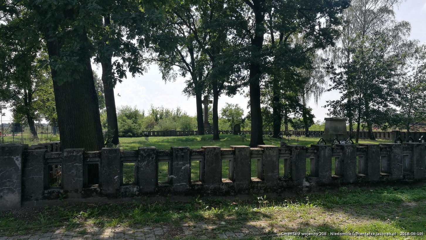 Cmentarz wojenny 208 - Niedomice